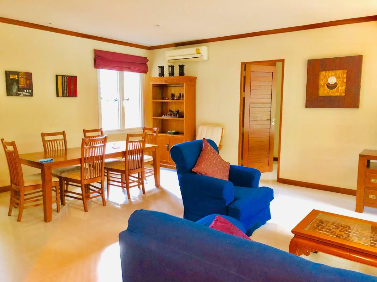 Karon Pool Villa 卡伦3卧泳池别墅 Exteriör bild